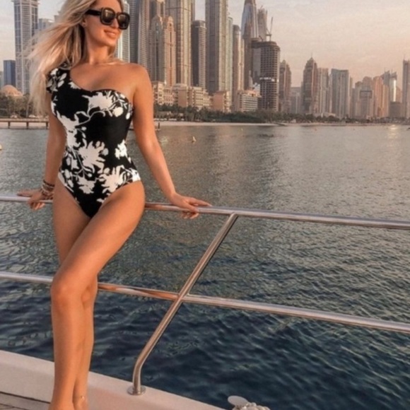 H&M x Johanna Ortiz black asymmetrical swim suit - Picture 7 of 12